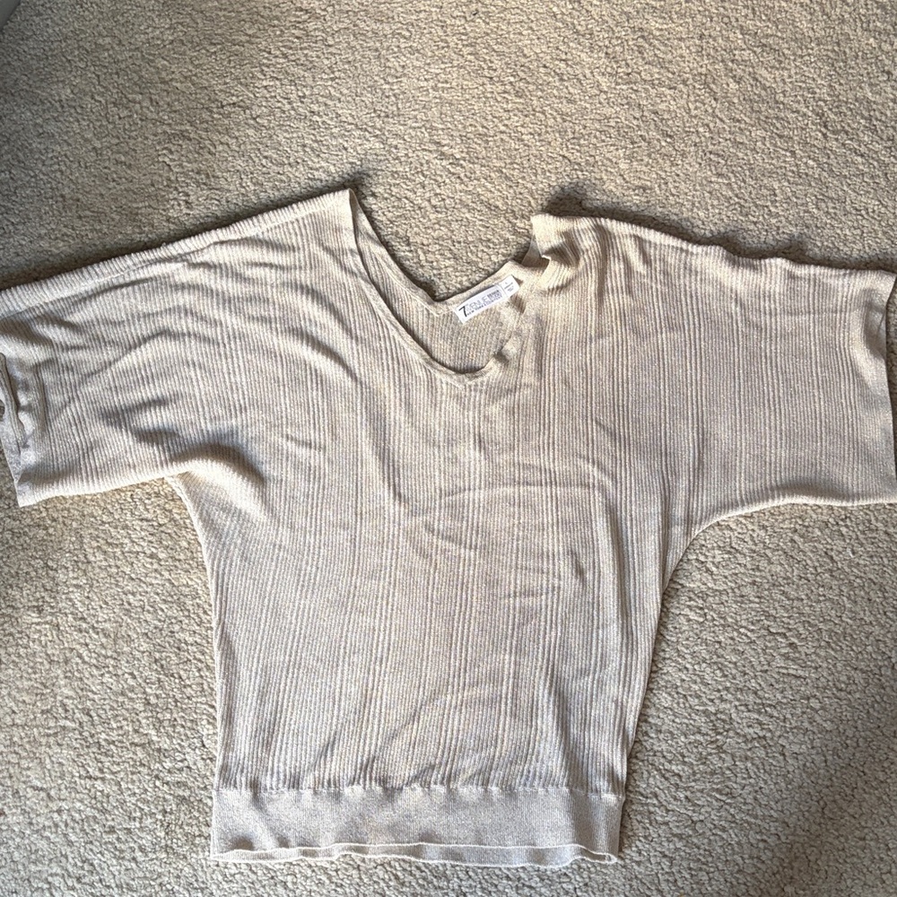 Elegant V-Neck Sweater in Cream